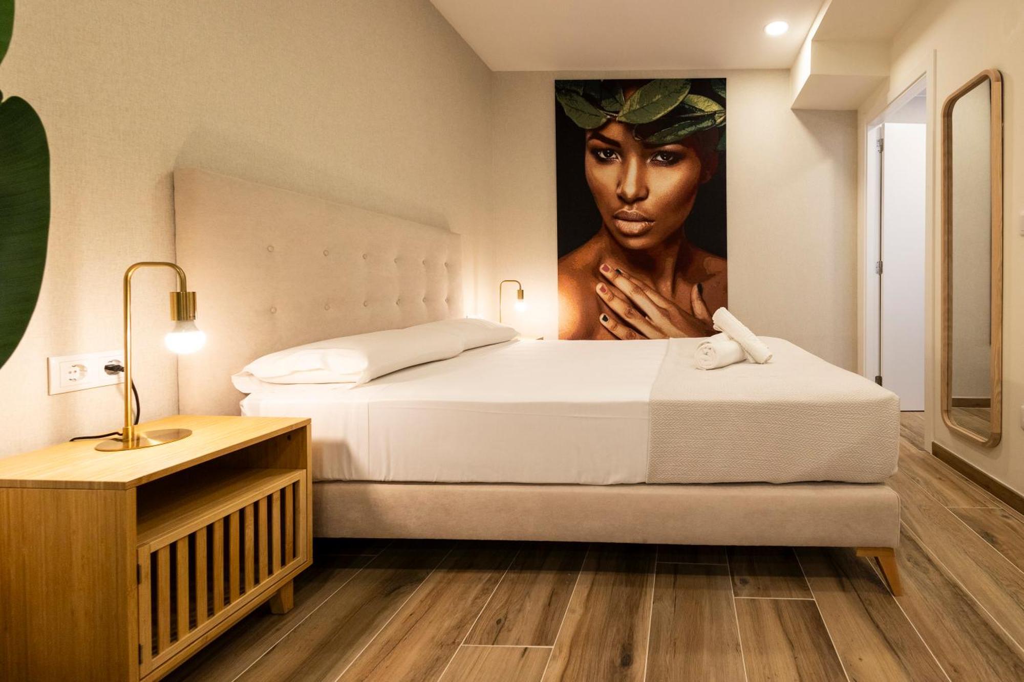 Cortes Suites By Concept Flats Βαλένθια Εξωτερικό φωτογραφία