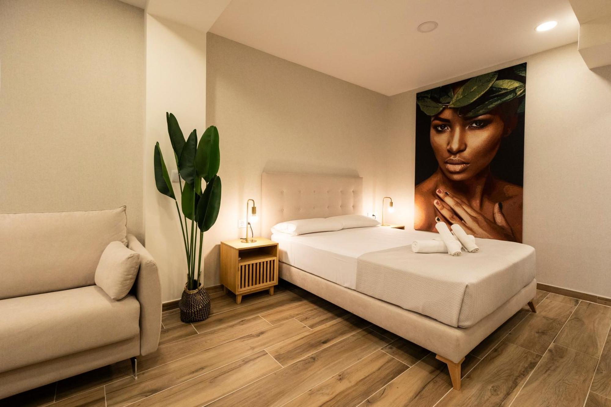 Cortes Suites By Concept Flats Βαλένθια Εξωτερικό φωτογραφία