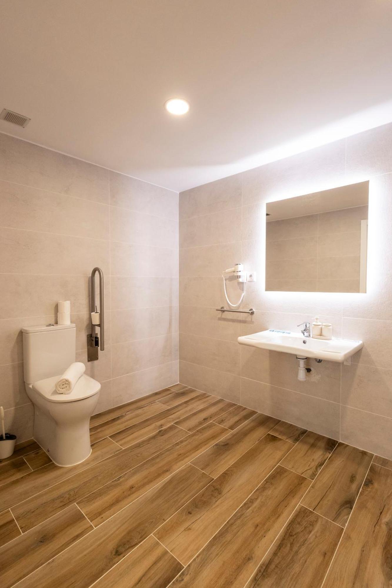 Cortes Suites By Concept Flats Βαλένθια Εξωτερικό φωτογραφία