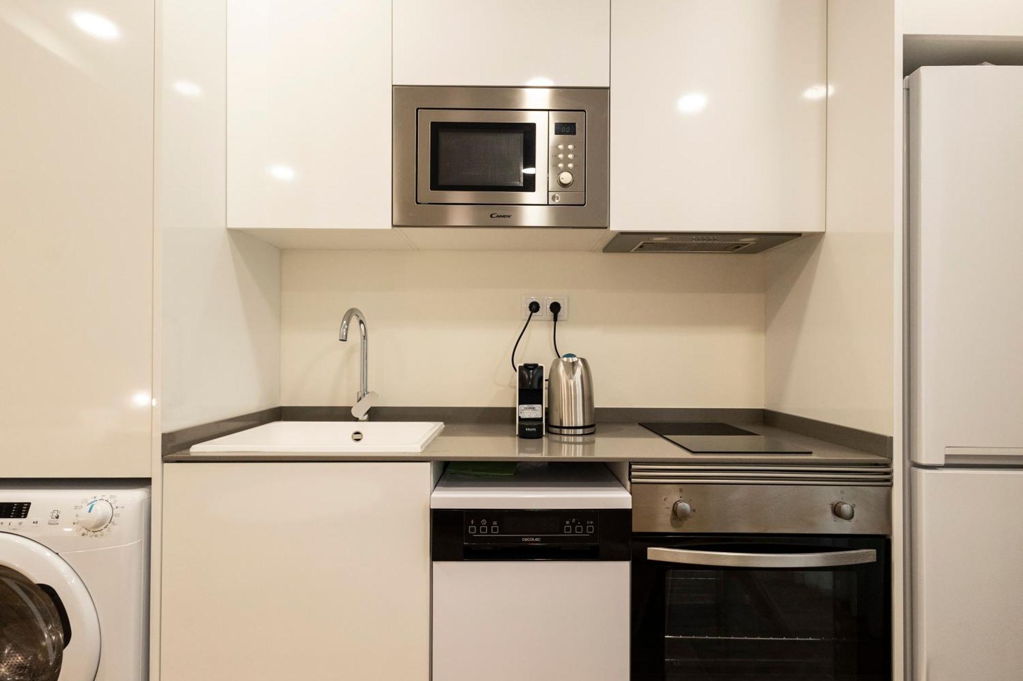 Cortes Suites By Concept Flats Βαλένθια Εξωτερικό φωτογραφία