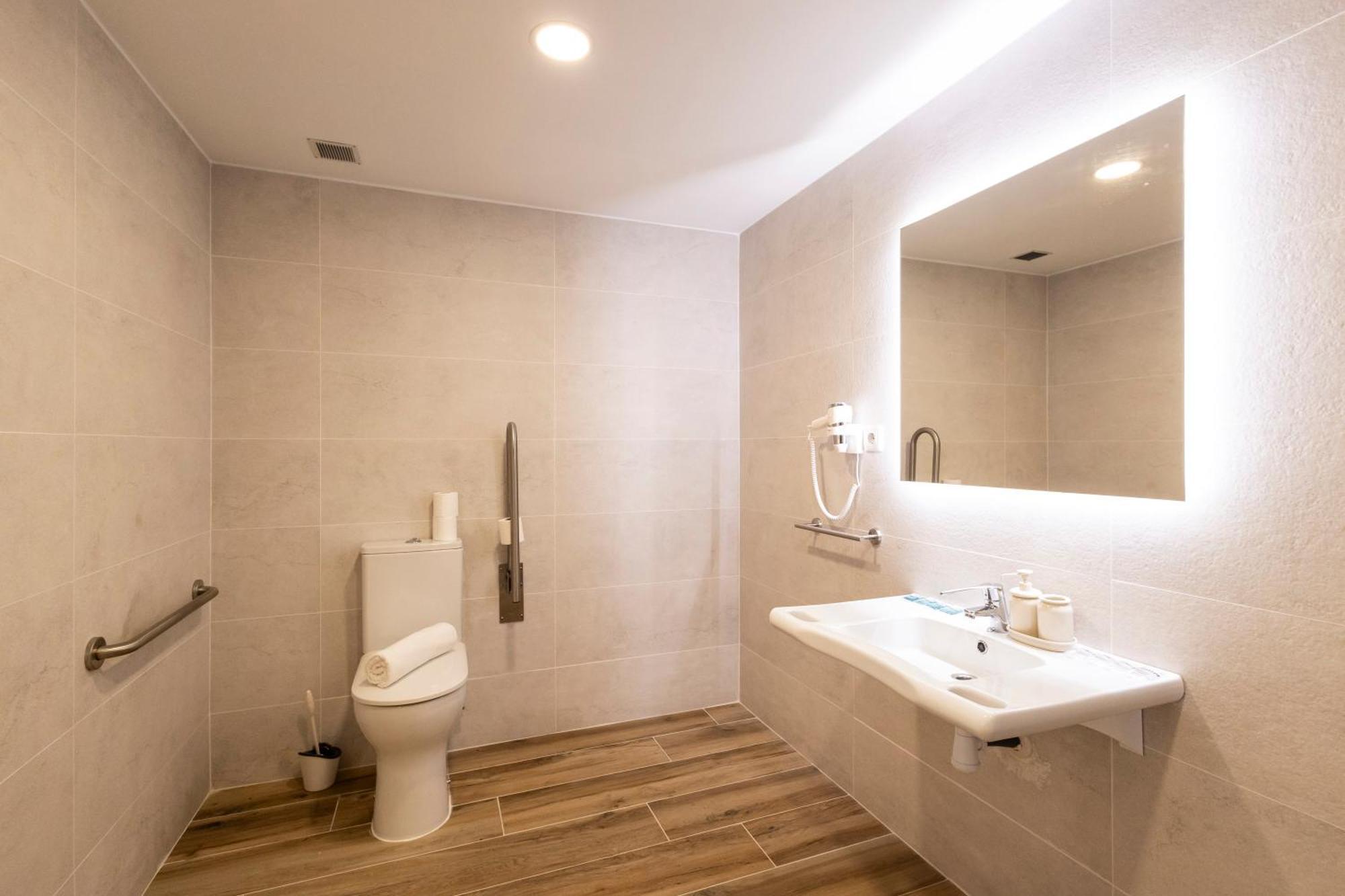 Cortes Suites By Concept Flats Βαλένθια Εξωτερικό φωτογραφία