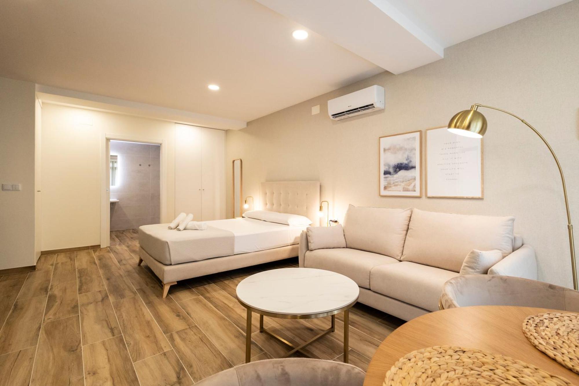 Cortes Suites By Concept Flats Βαλένθια Εξωτερικό φωτογραφία